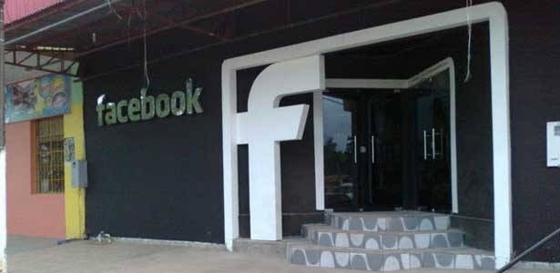 Fachada da boate Facebook, inaugurada nesta sexta em Epitaciolândia