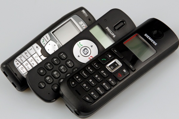 Telefone sem fio dispensa computador no uso da tecnologia VoIP - Internet,  rede e wireless - Guia de Produtos - UOL Tecnologia