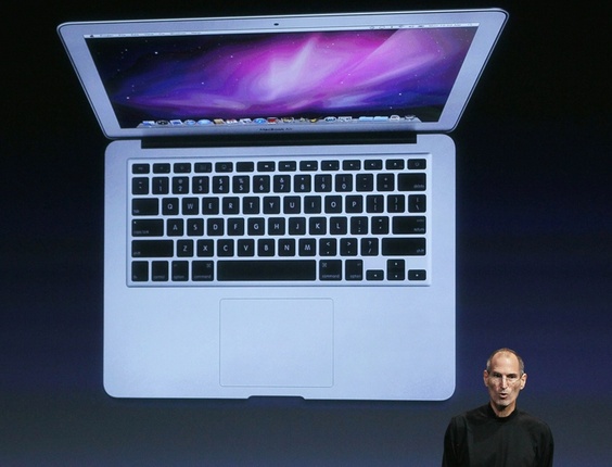 '' incrivelmente fino'', disse Steve Jobs, CEO da Apple, sobre o novo MacBook Air
