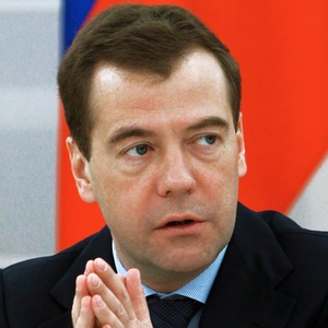 Dmitry Medvedev, presidente da Rússia, espera que os líderes da Armênia e do Azerbaijão assinem um acordo para encontrar uma solução pacífica para o conflito de décadas - Vladimir Rodionov/AP/RIA Novosti/Presidential Press Service