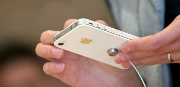 iPhone 4, smartphone da Apple, comear a ser produzido na fbrica de Jundia da Foxconn