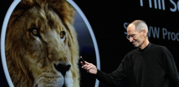 Steve Jobs, diretor-executivo da Apple, durante evento da empresa em junho 