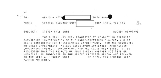 Trecho de arquivo secreto divulgado pelo FBI de investigao feita sobre Steve Jobs
